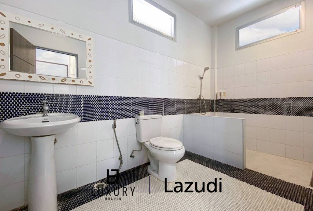 1,672 metro cuadrado 4 ` 4 Baño Villa de Venta