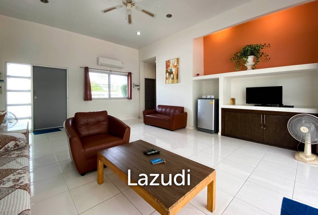 Beachside: 4 BR, 2 Pool Villa + House, Pran Buri