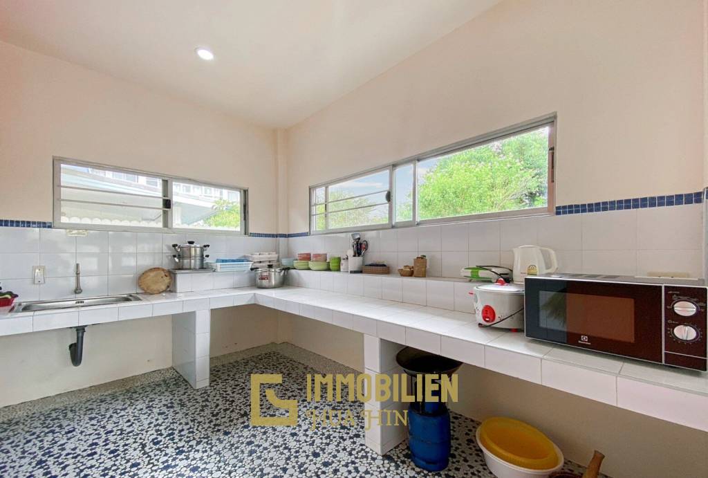 1,672 metro cuadrado 4 ` 4 Baño Villa de Venta