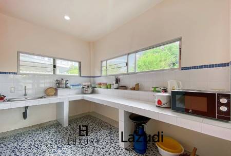 1,672 metro cuadrado 4 ` 4 Baño Villa de Venta