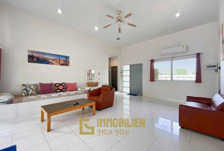 Beachside: 4 BR, 2 Pool Villa + House, Pran Buri