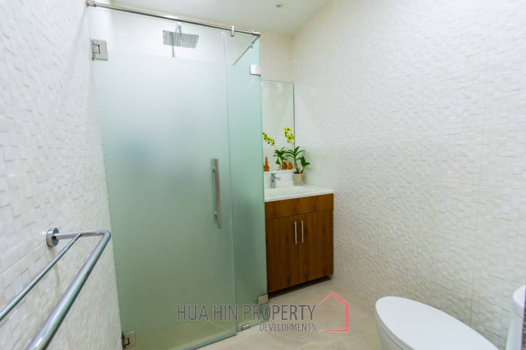 Luxurious 3-Bed Villa with Pool in Hua Hin