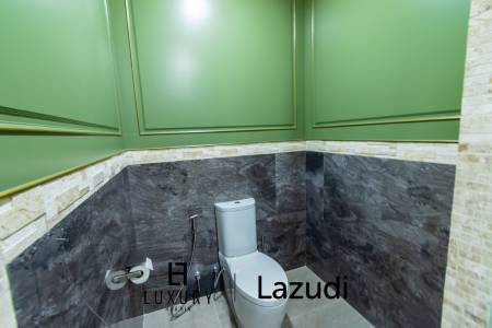 4,400 metro cuadrado 3 ` 5 Baño Villa de Venta