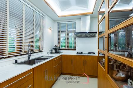 Luxurious 3-Bed Villa with Pool in Hua Hin