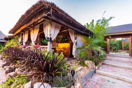 Luxurious 3-Bed Villa with Pool in Hua Hin