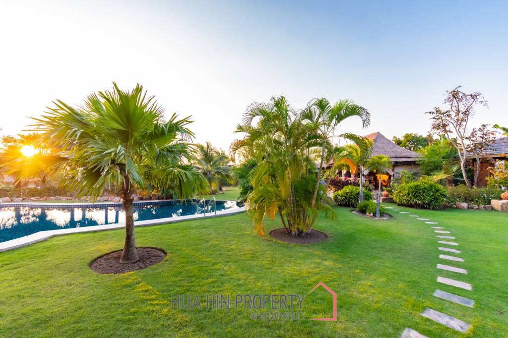 Luxurious 3-Bed Villa with Pool in Hua Hin