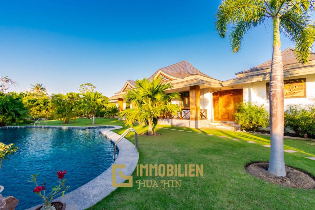 Luxurious 3-Bed Villa with Pool in Hua Hin