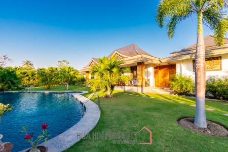 Luxurious 3-Bed Villa with Pool in Hua Hin