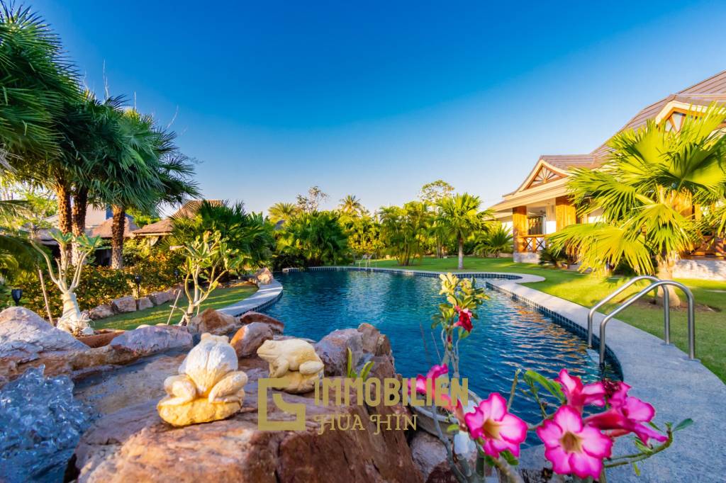 Luxurious 3-Bed Villa with Pool in Hua Hin