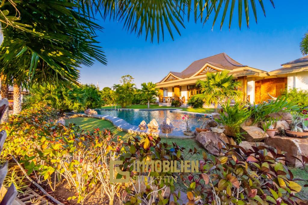 Luxurious 3-Bed Villa with Pool in Hua Hin