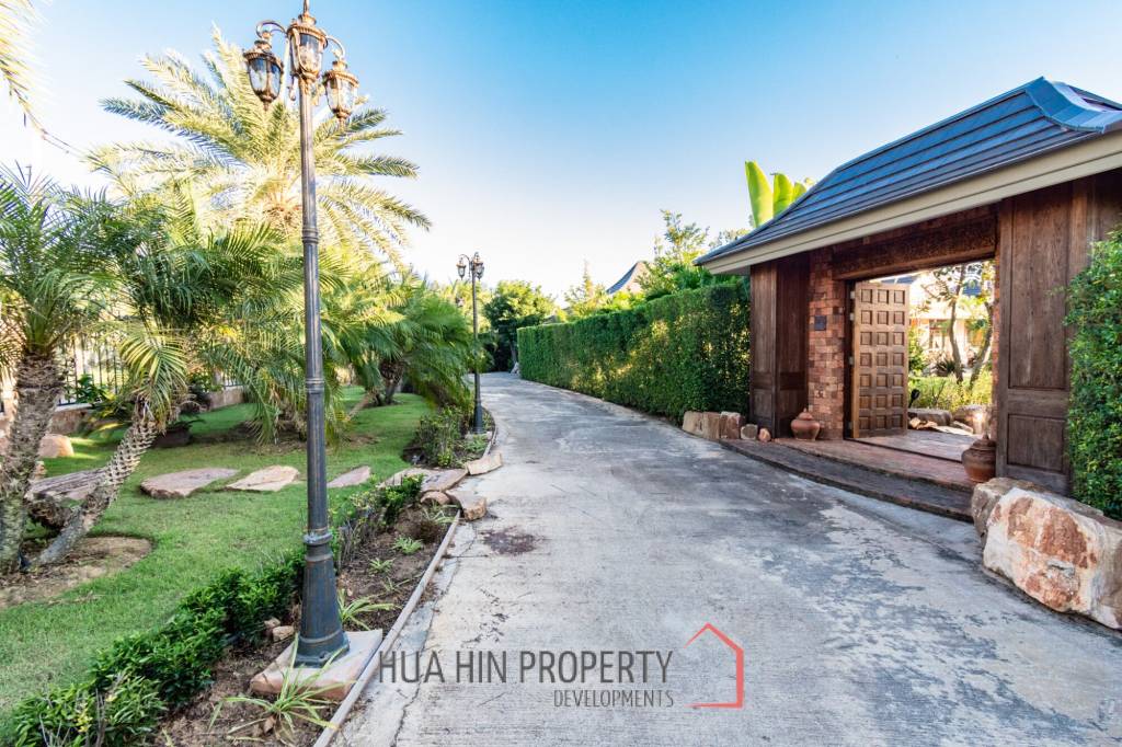 Luxurious 3-Bed Villa with Pool in Hua Hin