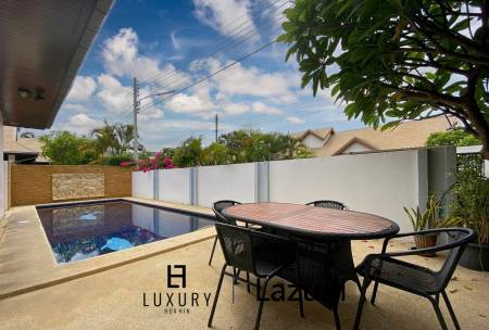 Preiswerte 4 Schlafzimmer Pool Villa in Stadtnähe