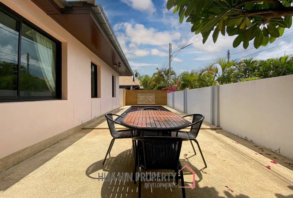 Great Value 4 Bed Pool Villa Near Town