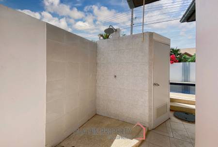Great Value 4 Bed Pool Villa Near Town