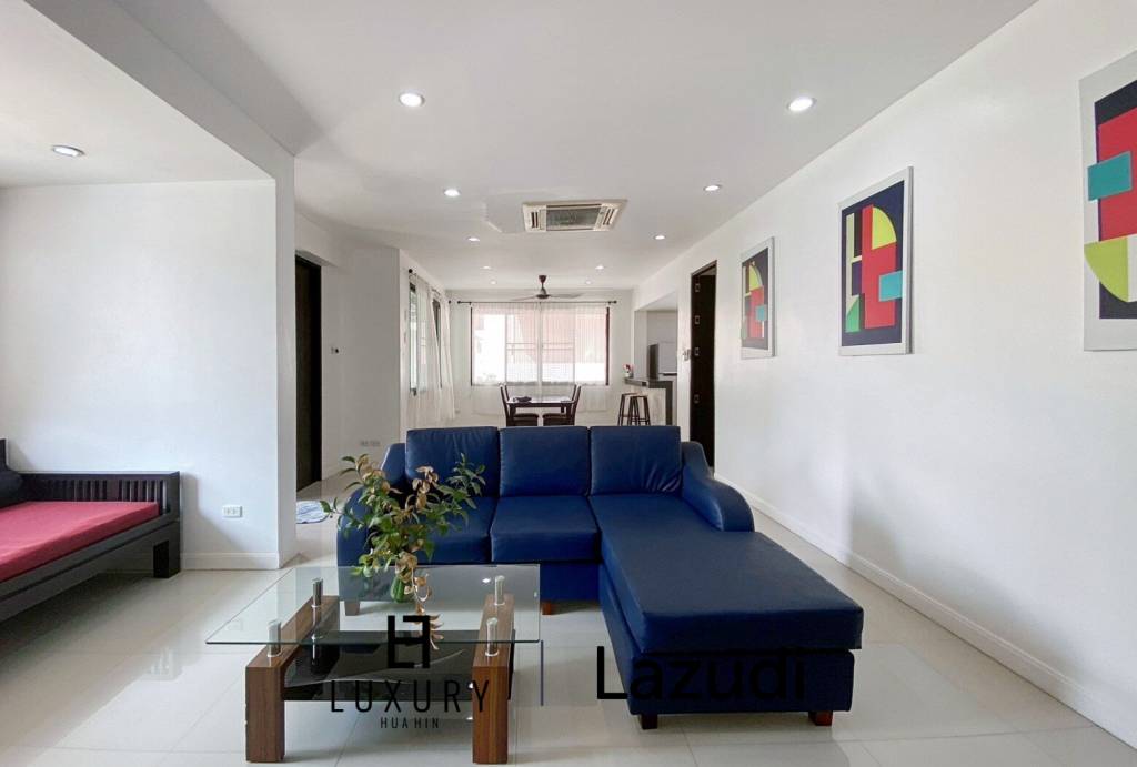 Preiswerte 4 Schlafzimmer Pool Villa in Stadtnähe