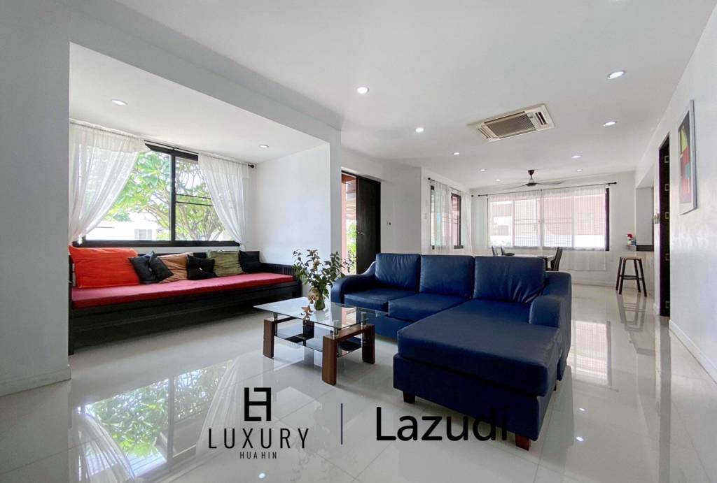 Preiswerte 4 Schlafzimmer Pool Villa in Stadtnähe