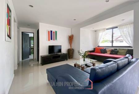 Great Value 4 Bed Pool Villa Near Town