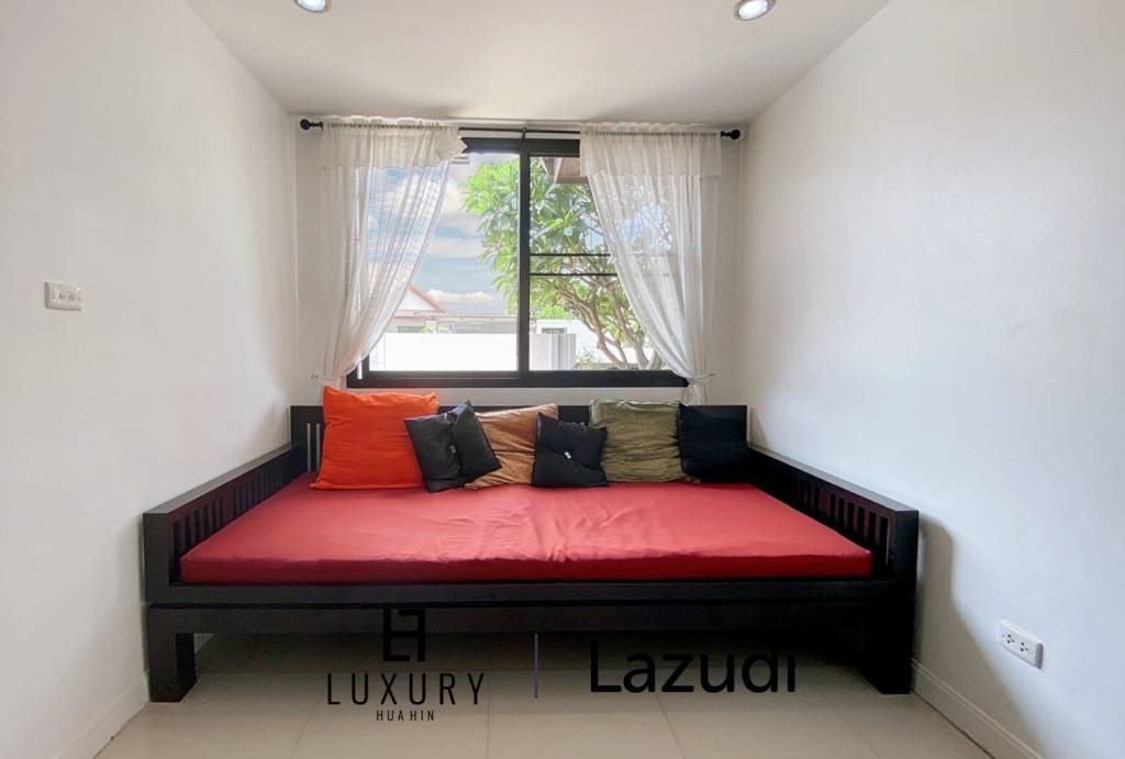 Preiswerte 4 Schlafzimmer Pool Villa in Stadtnähe