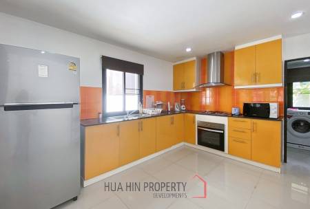 Great Value 4 Bed Pool Villa Near Town