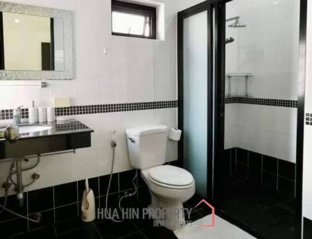 Great Value 4 Bed Pool Villa Near Town