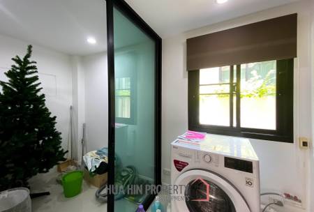 Great Value 4 Bed Pool Villa Near Town