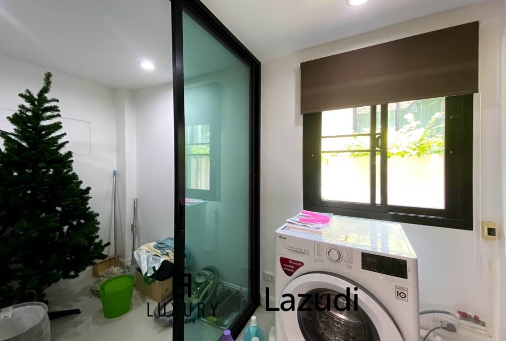 Preiswerte 4 Schlafzimmer Pool Villa in Stadtnähe