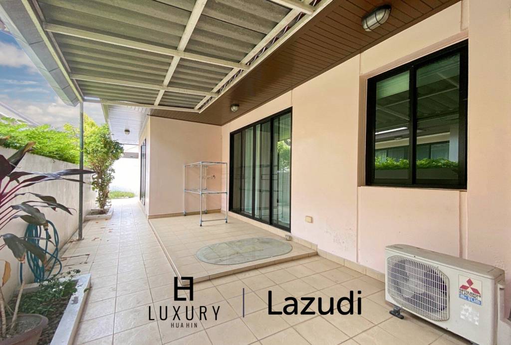 Preiswerte 4 Schlafzimmer Pool Villa in Stadtnähe