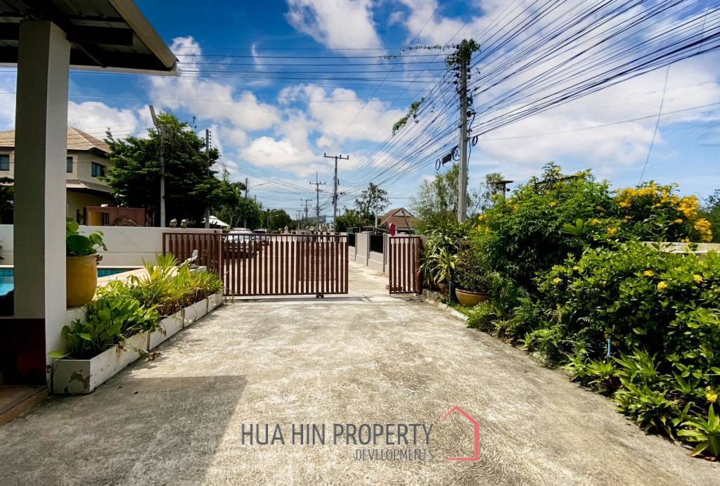 Hua Hin Hill Village 2 : 3 Bed Pool Villa On Soi 102