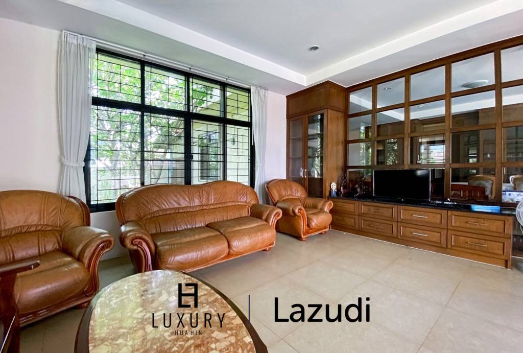 Hua Hin Hill Village 2 : 3 Bed Pool Villa On Soi 102