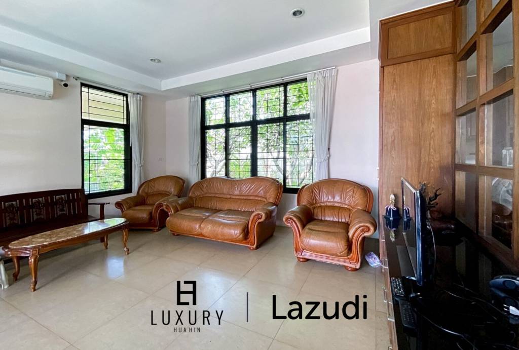 Hua Hin Hill Village 2 : 3 Bed Pool Villa On Soi 102