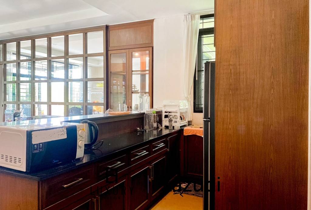 Hua Hin Hill Village 2 : 3 Bed Pool Villa On Soi 102