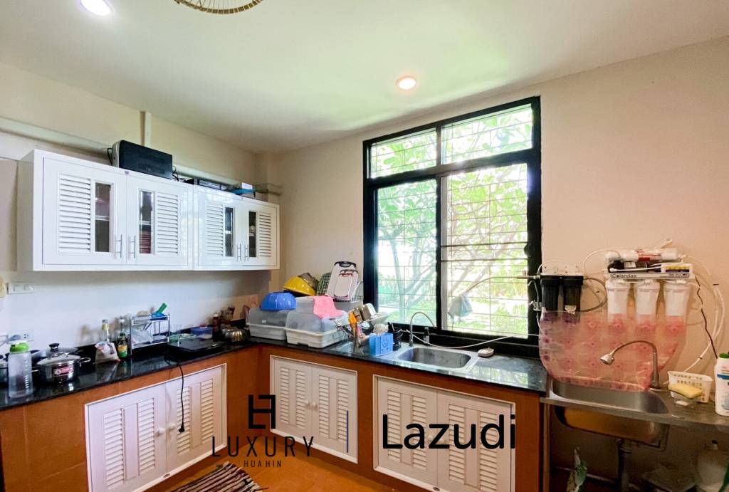 Hua Hin Hill Village 2 : 3 Bed Pool Villa On Soi 102