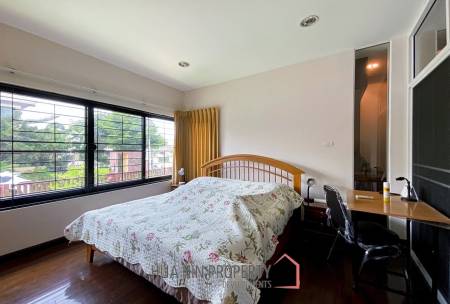 Hua Hin Hill Village 2 : 3 Bed Pool Villa On Soi 102