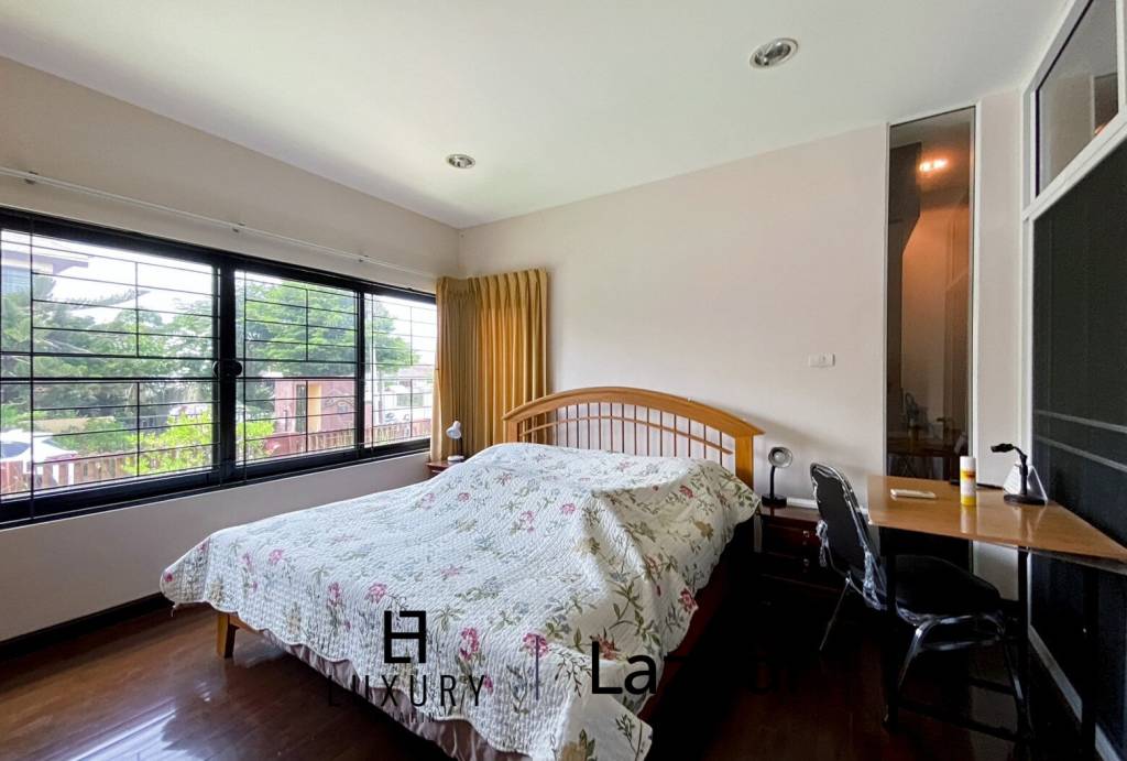 Hua Hin Hill Village 2 : 3 Bed Pool Villa On Soi 102