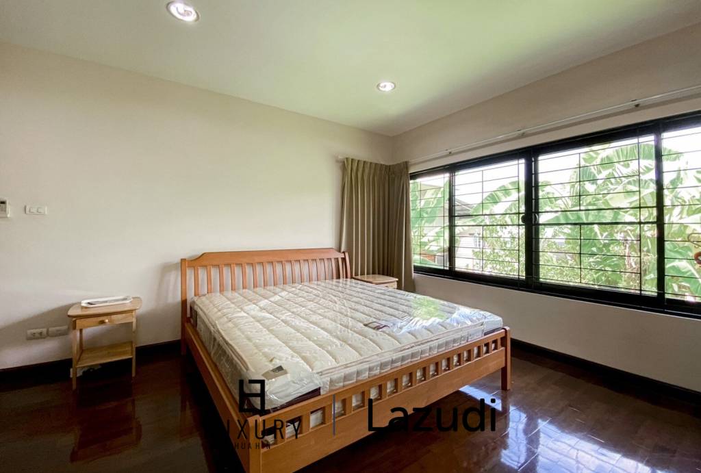 Hua Hin Hill Village 2 : 3 Bed Pool Villa On Soi 102
