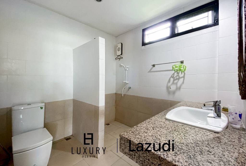 Hua Hin Hill Village 2 : 3 Bed Pool Villa On Soi 102