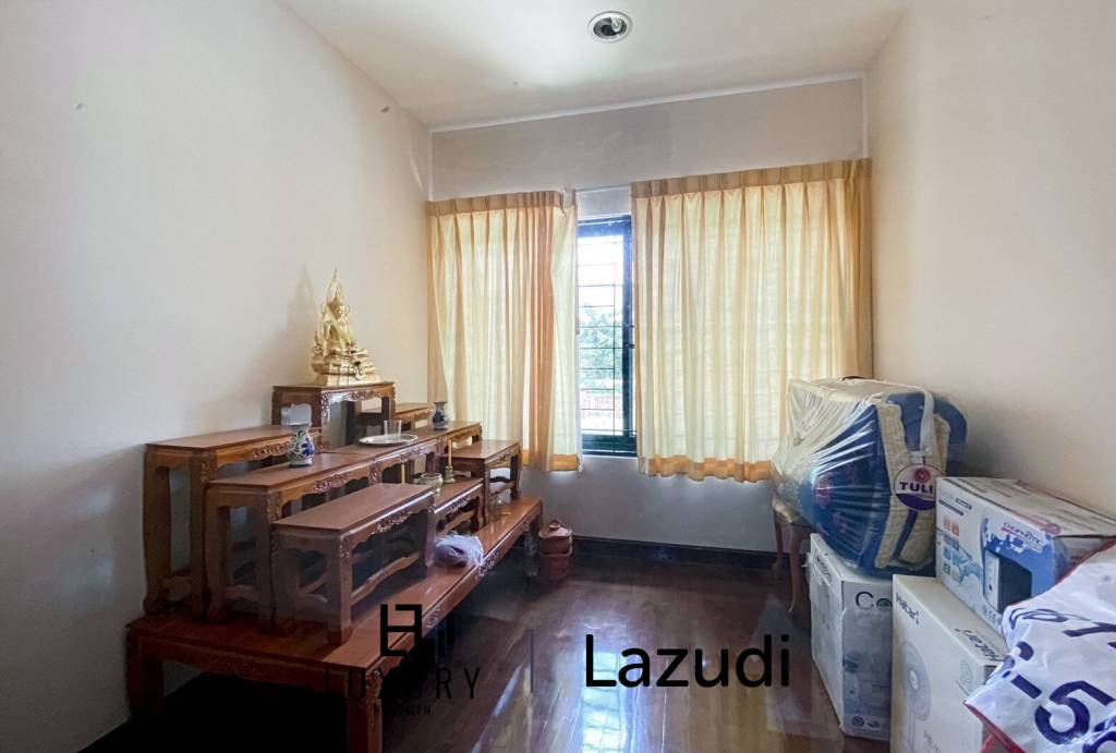 Hua Hin Hill Village 2 : 3 Bed Pool Villa On Soi 102