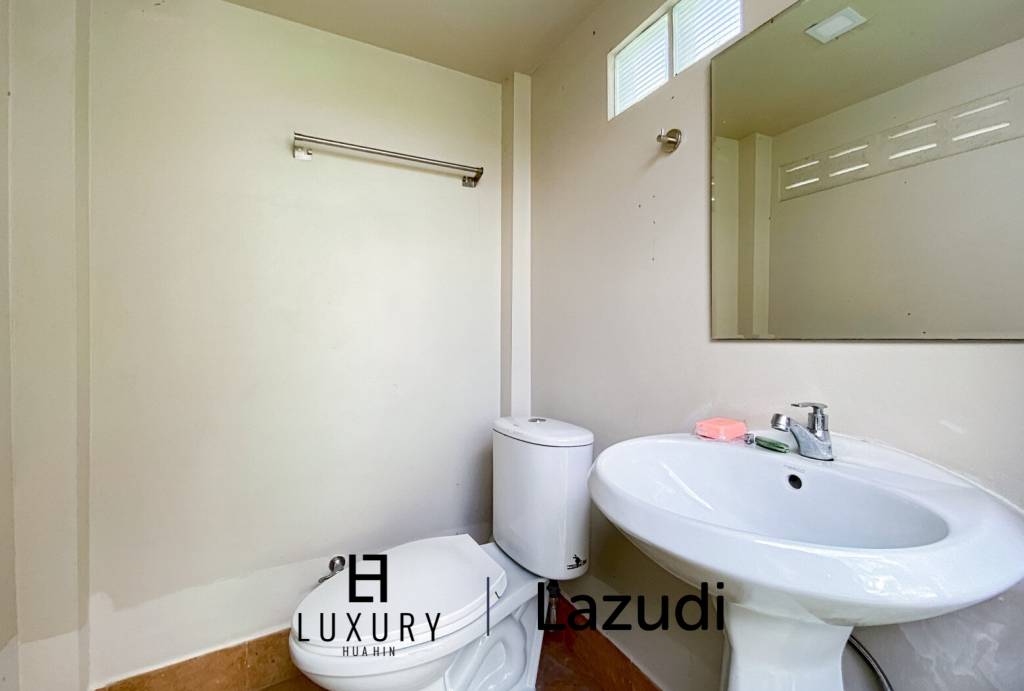 Hua Hin Hill Village 2 : 3 Bed Pool Villa On Soi 102