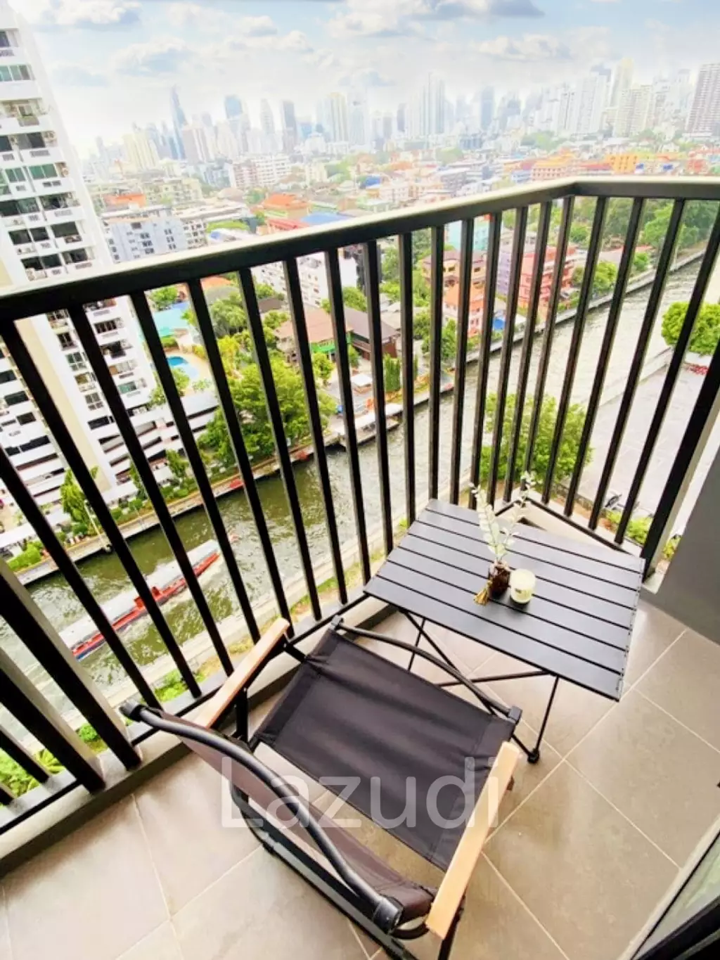 1 Bed 33 SQ.M THE BASE Phetchaburi-Thonglor