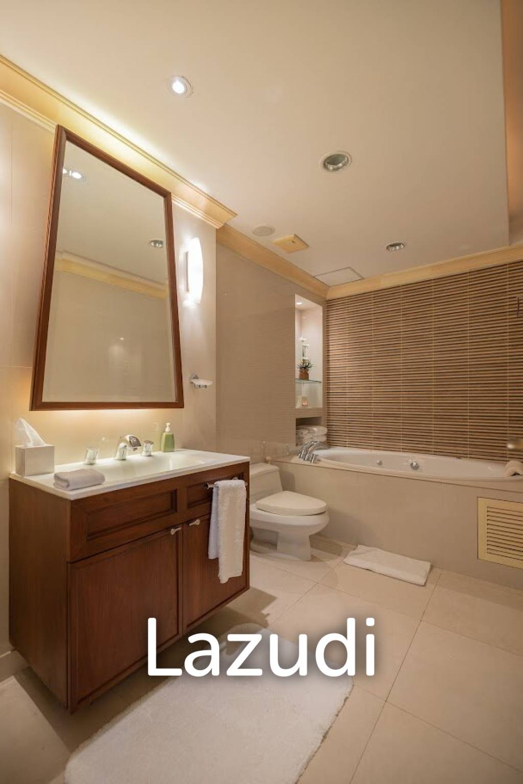 DUSIT THANI : Luxurious 4  Bed Beachfront Condo