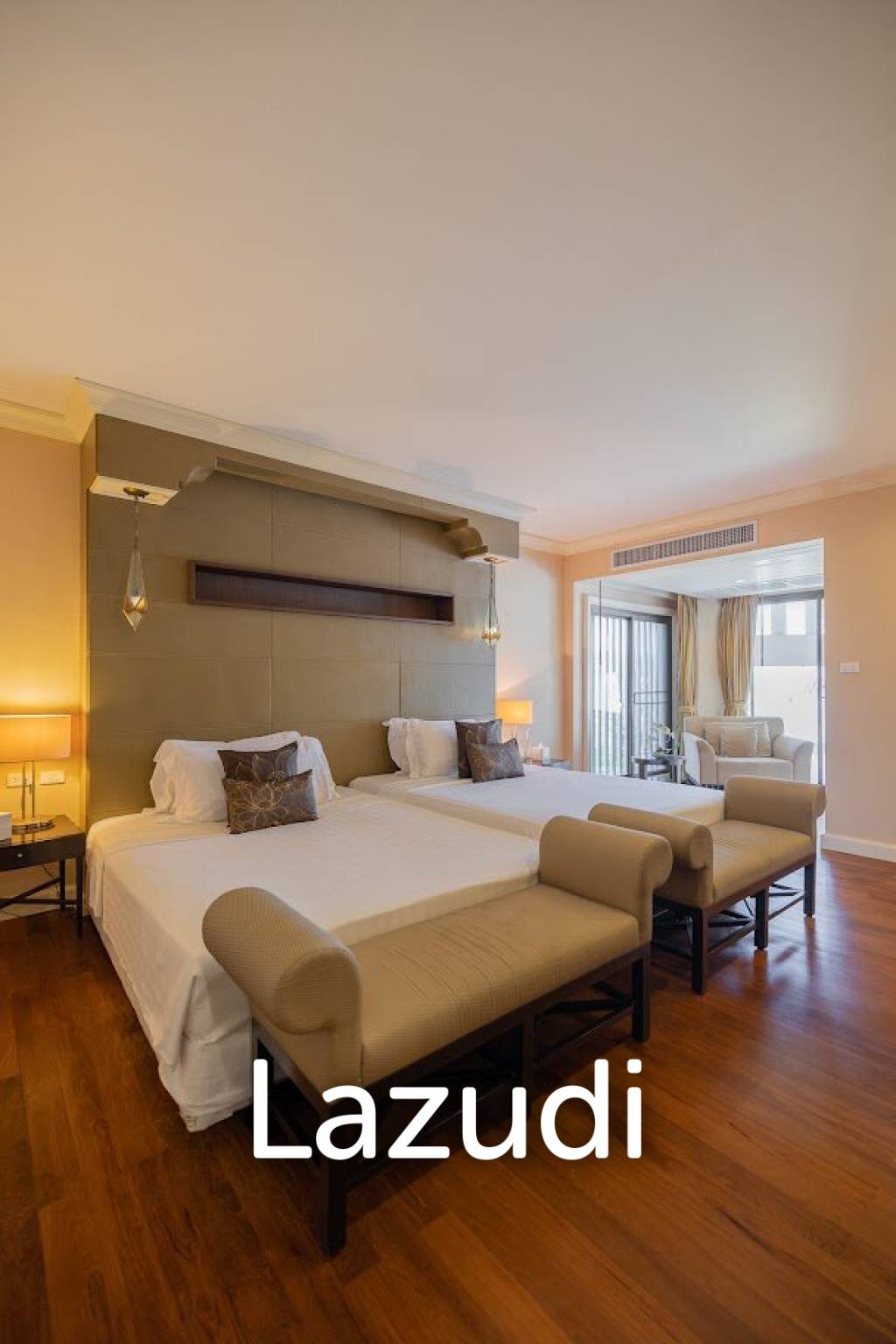 DUSIT THANI : Luxurious 4  Bed Beachfront Condo