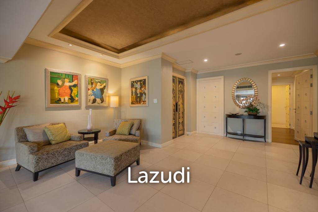 DUSIT THANI : Luxurious 4  Bed Beachfront Condo