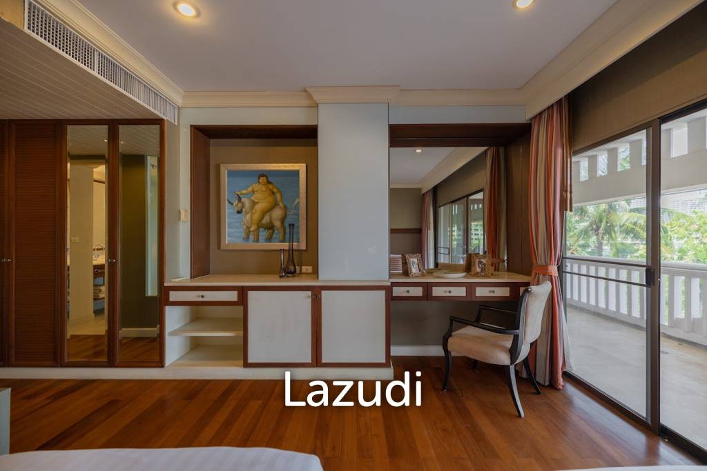 DUSIT THANI : Luxurious 4  Bed Beachfront Condo