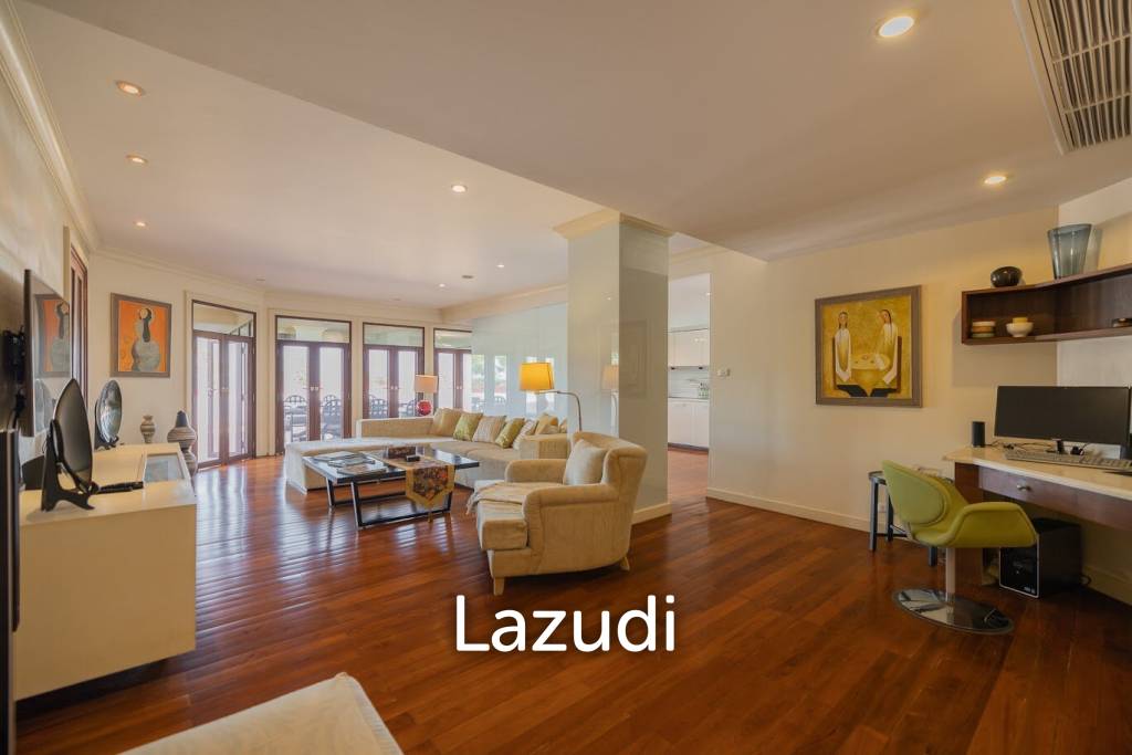 DUSIT THANI : Luxurious 4  Bed Beachfront Condo