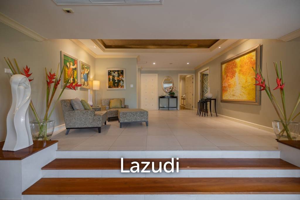 DUSIT THANI : Luxurious 4  Bed Beachfront Condo