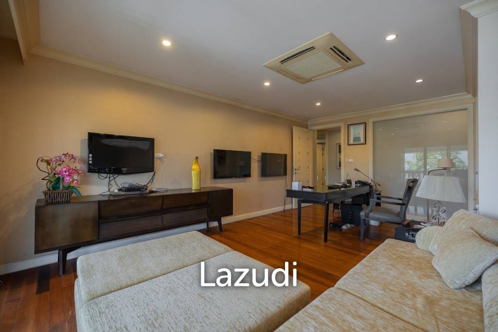 DUSIT THANI : Luxurious 4  Bed Beachfront Condo