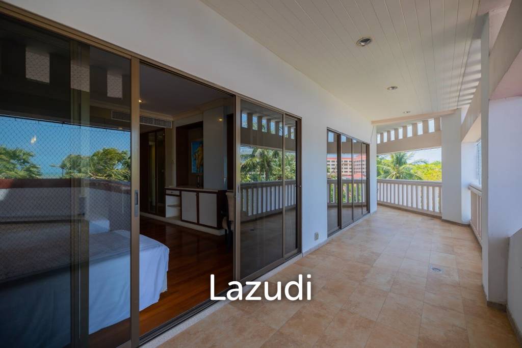 DUSIT THANI : Luxurious 4  Bed Beachfront Condo