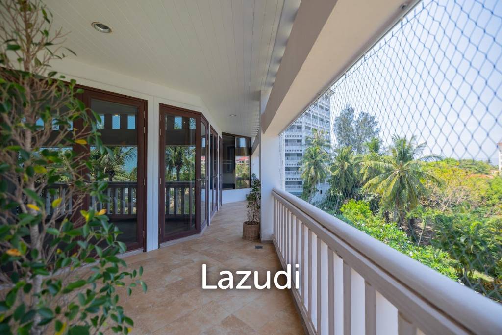 DUSIT THANI : Luxurious 4  Bed Beachfront Condo
