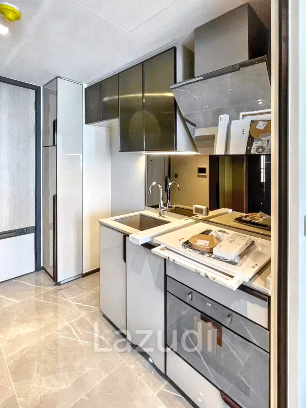 1 Bed 1 Bath 30 SQ.M The Reserve Sukhumvit 61
