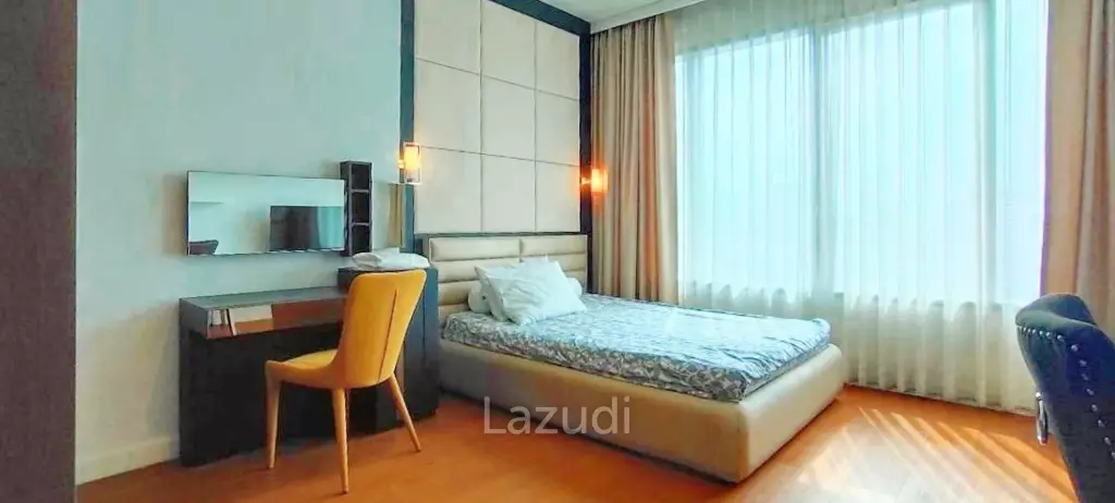 2 Bed 2 Bath 127 SQ.M 185 Rajadamri